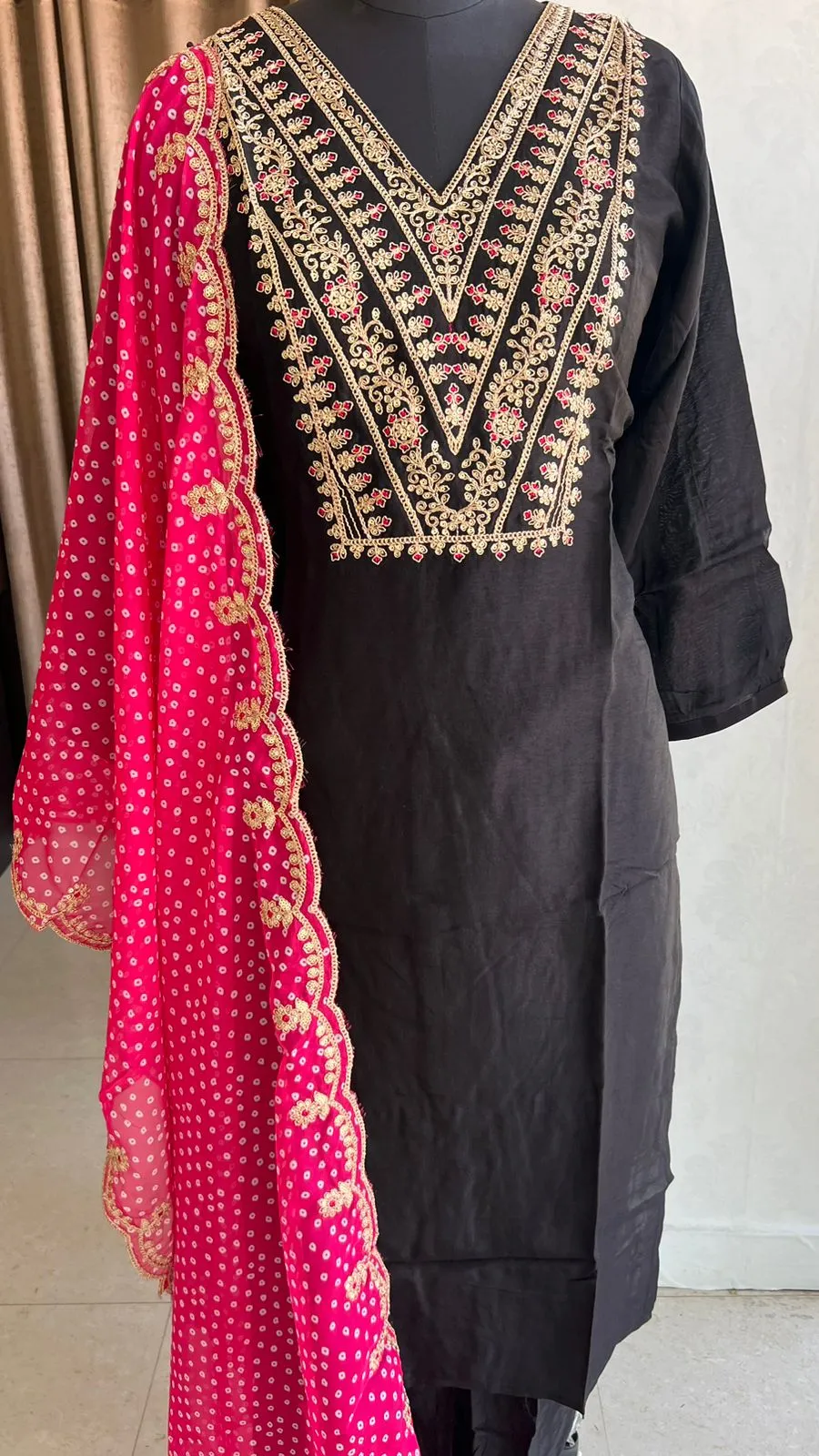 Black silk embroidery 3 piece kurti suit