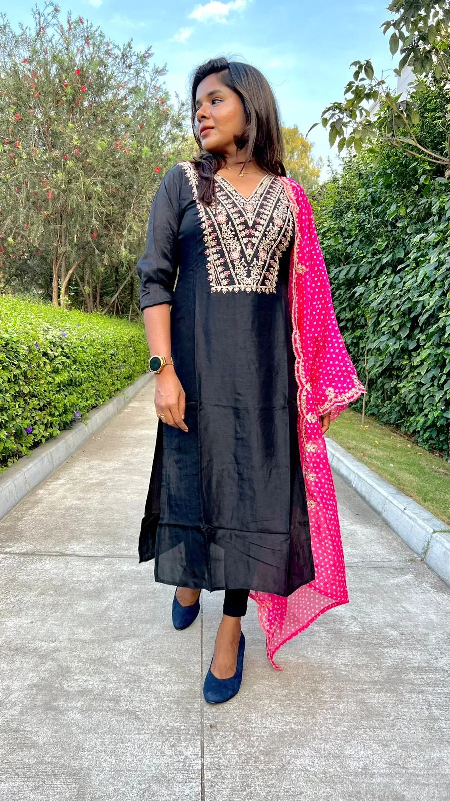 Black silk embroidery 3 piece kurti suit