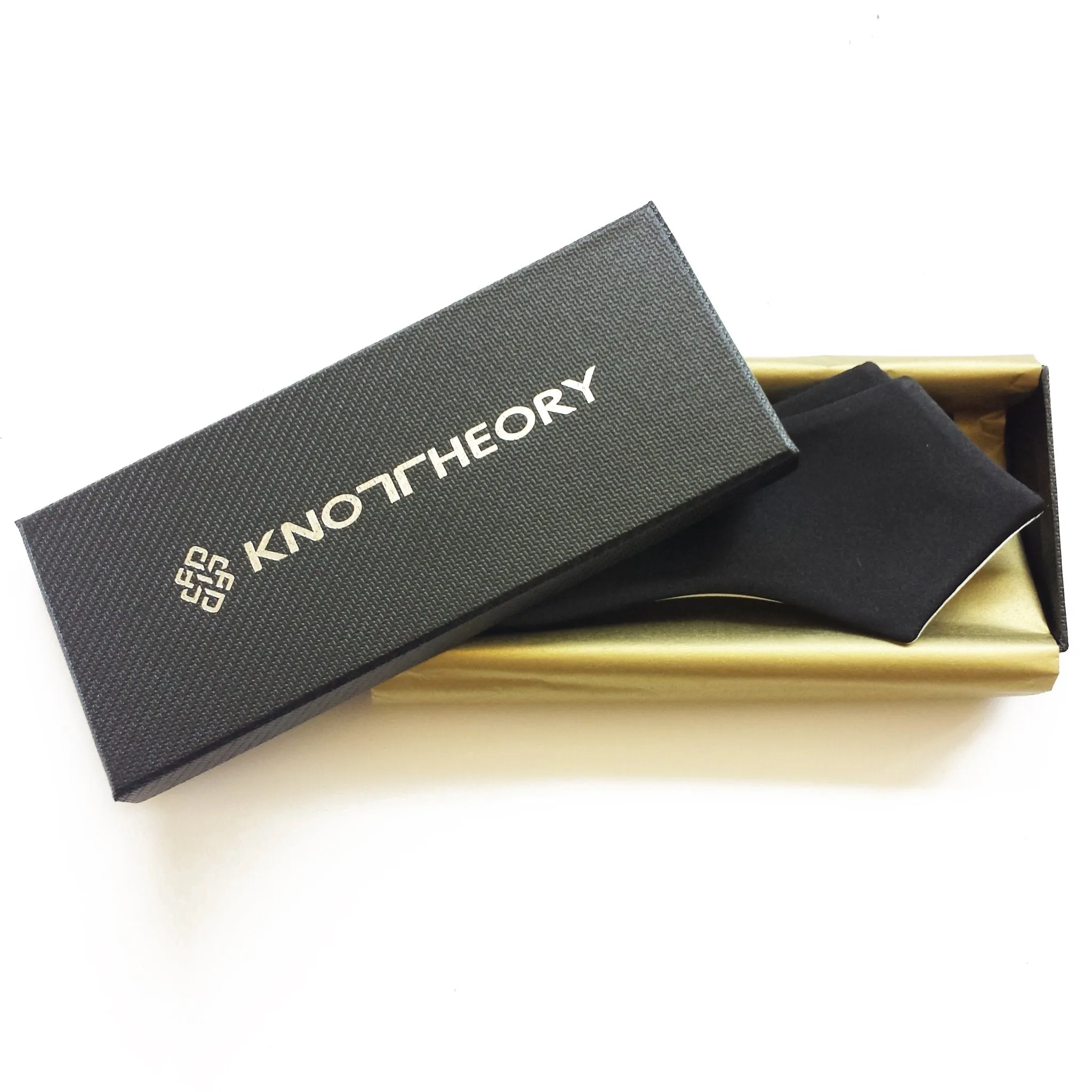 Black White Diamond Point Bow Tie