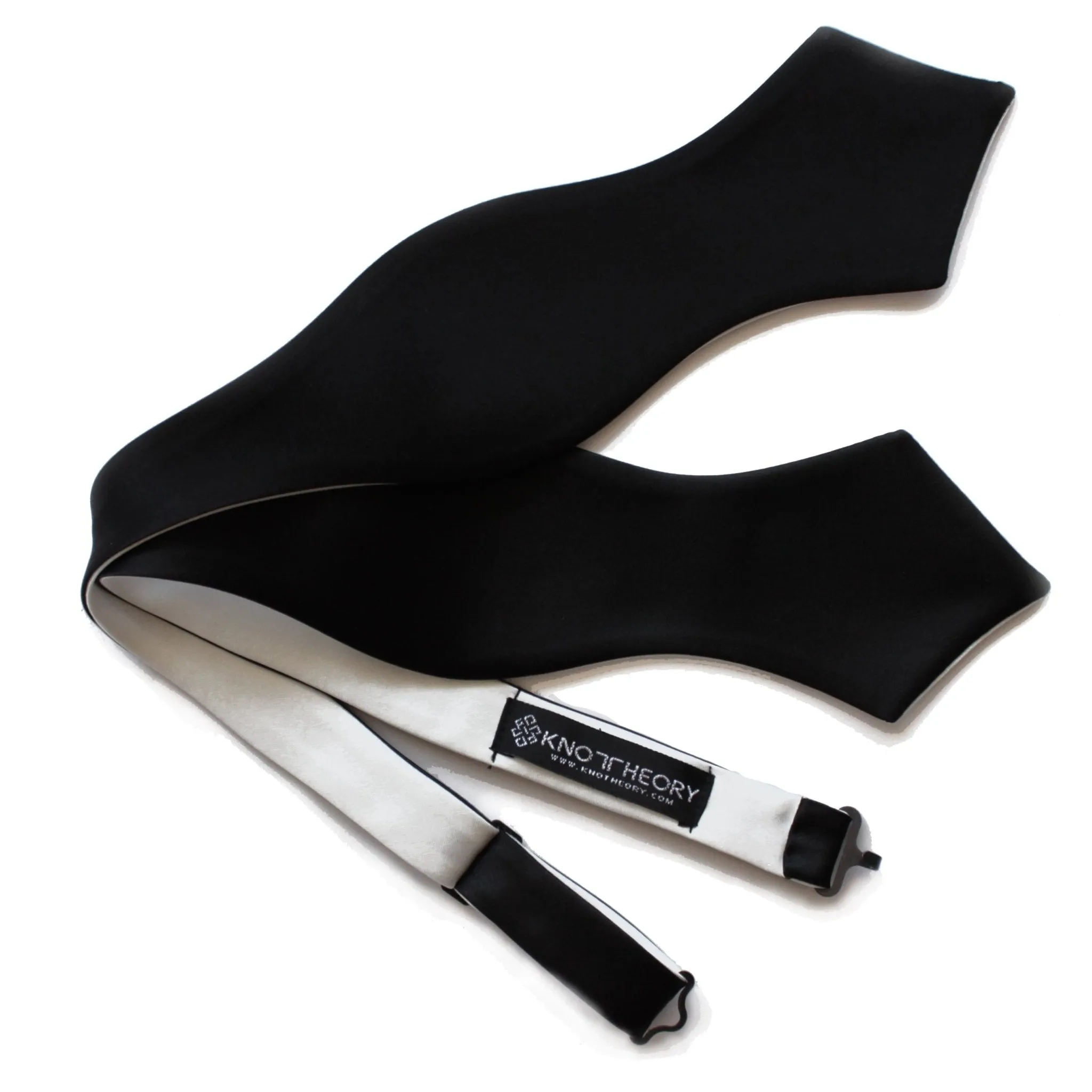 Black White Diamond Point Bow Tie