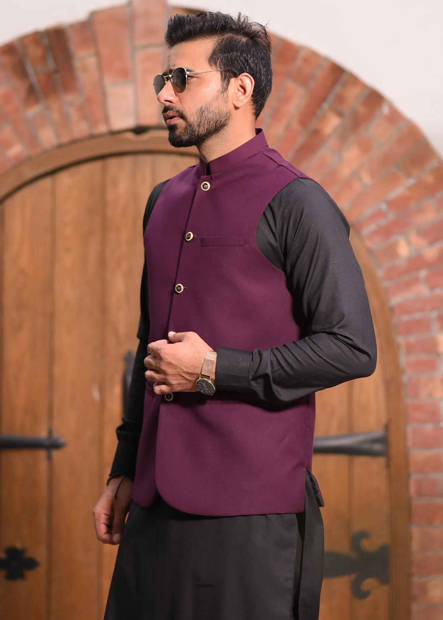 Muraqsh - Burgundy on Black - 3PC