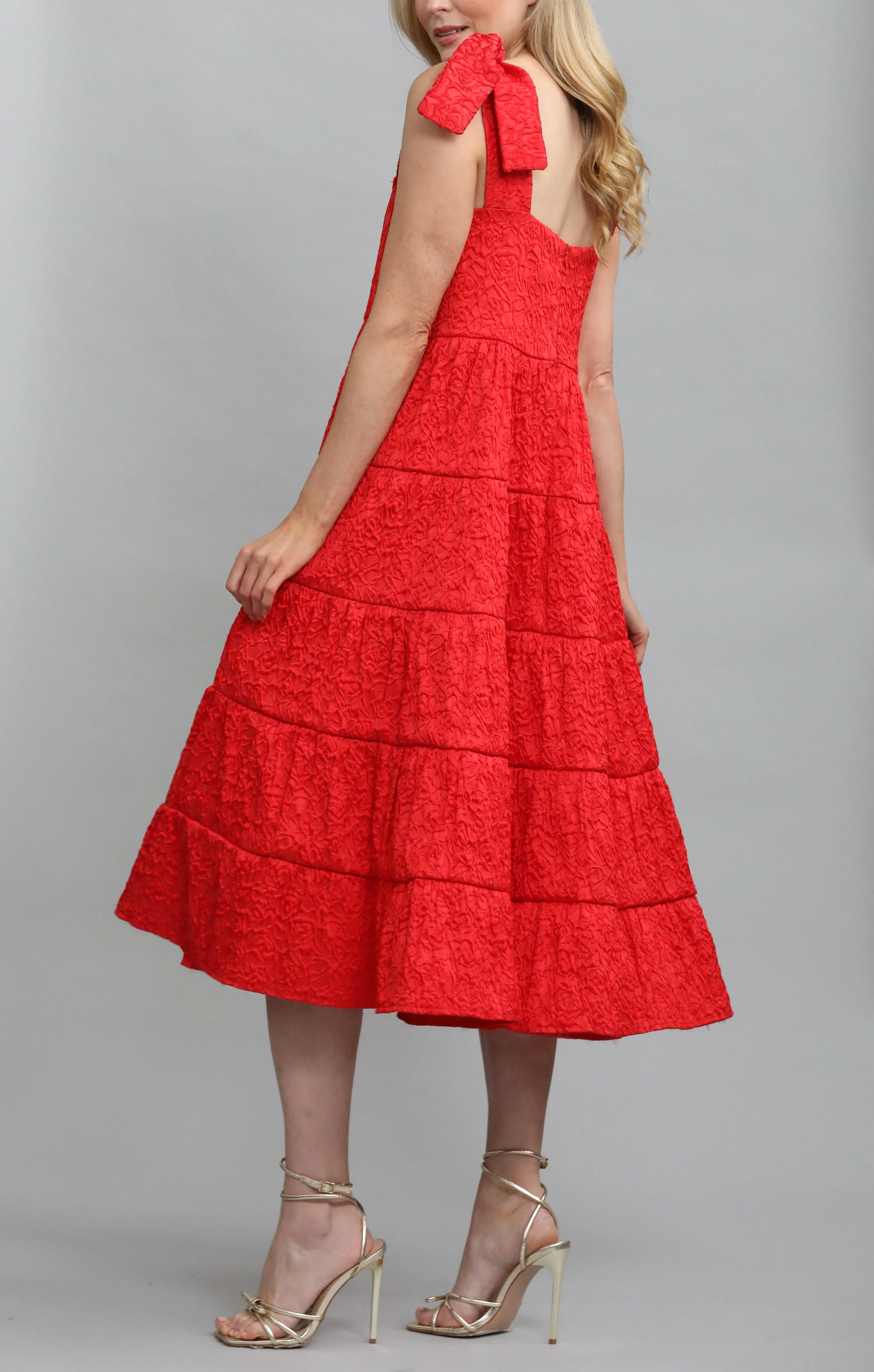 Tiered volume midaxi dress with tie shoulders in jaquard